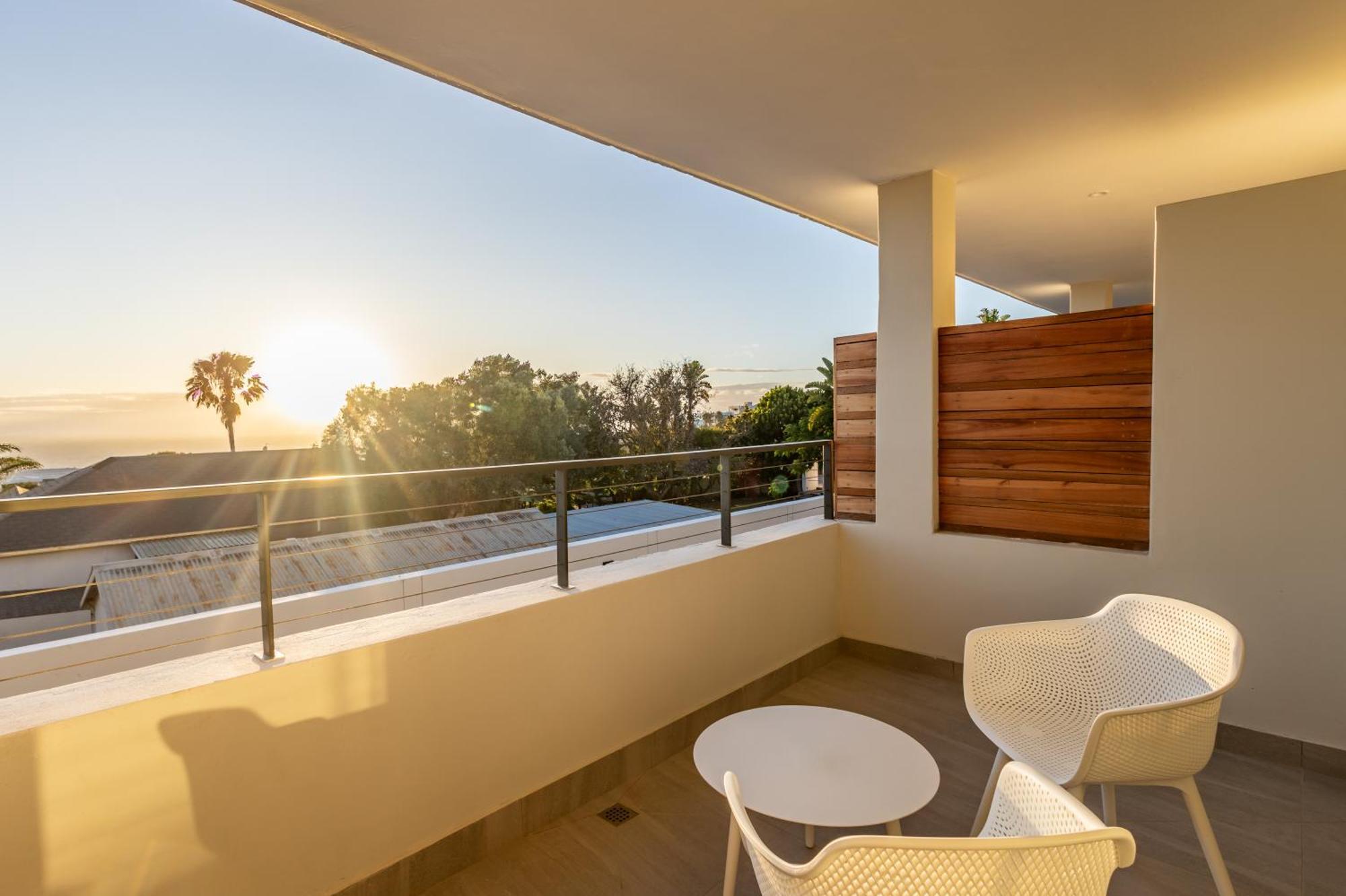 Plett Quarter Hotel - Lion Roars Hotels & Lodges Plettenberg Bay Esterno foto