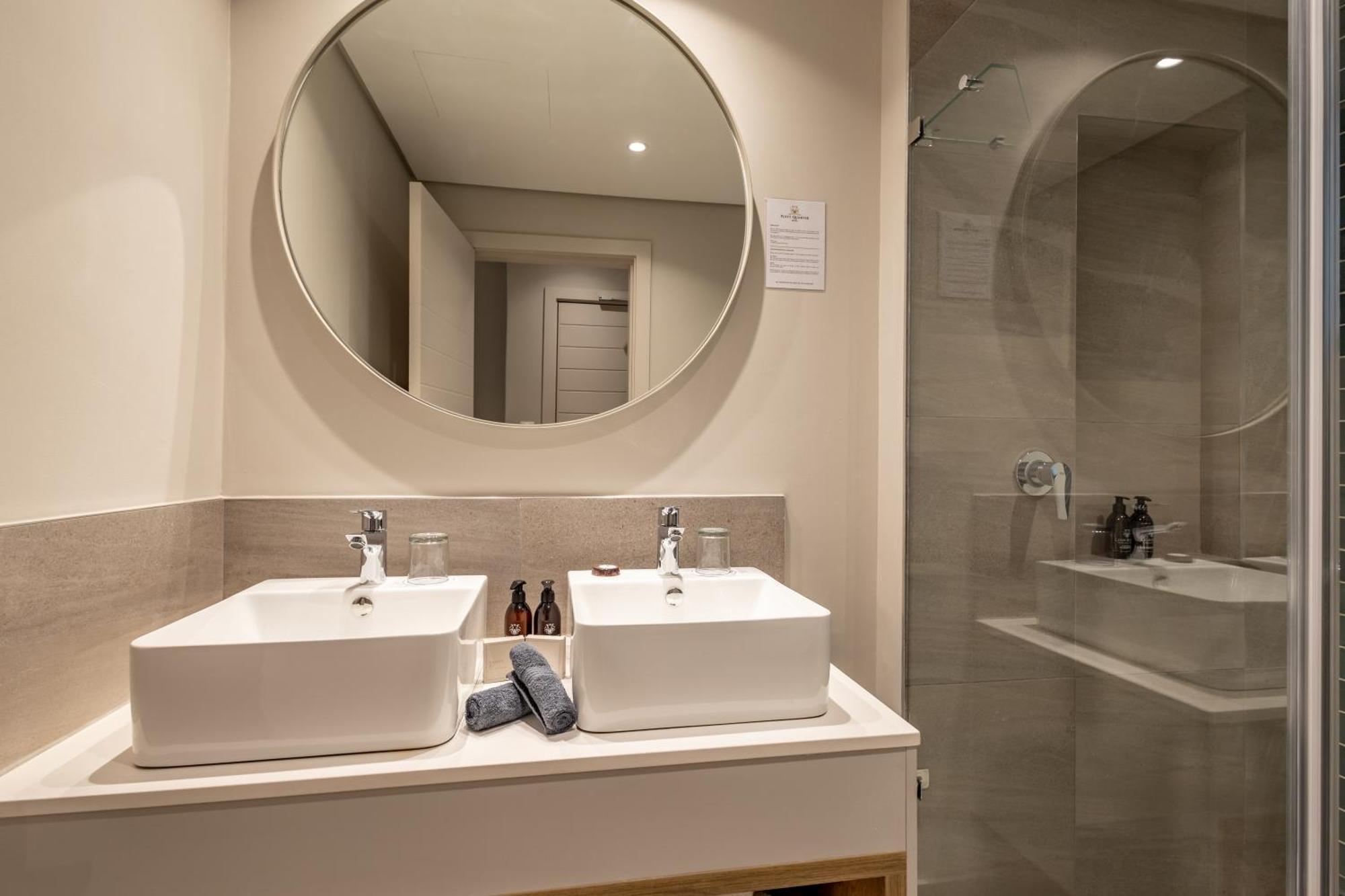 Plett Quarter Hotel - Lion Roars Hotels & Lodges Plettenberg Bay Esterno foto