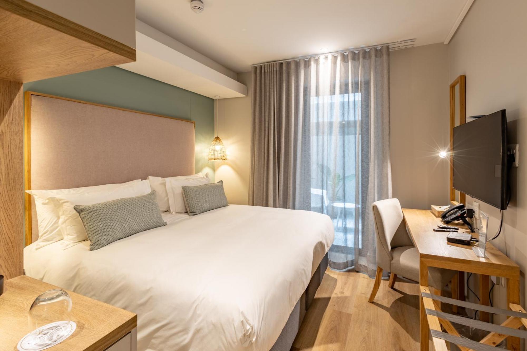 Plett Quarter Hotel - Lion Roars Hotels & Lodges Plettenberg Bay Esterno foto