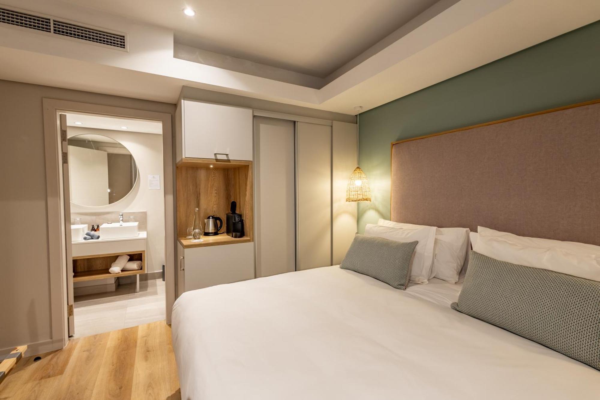 Plett Quarter Hotel - Lion Roars Hotels & Lodges Plettenberg Bay Esterno foto