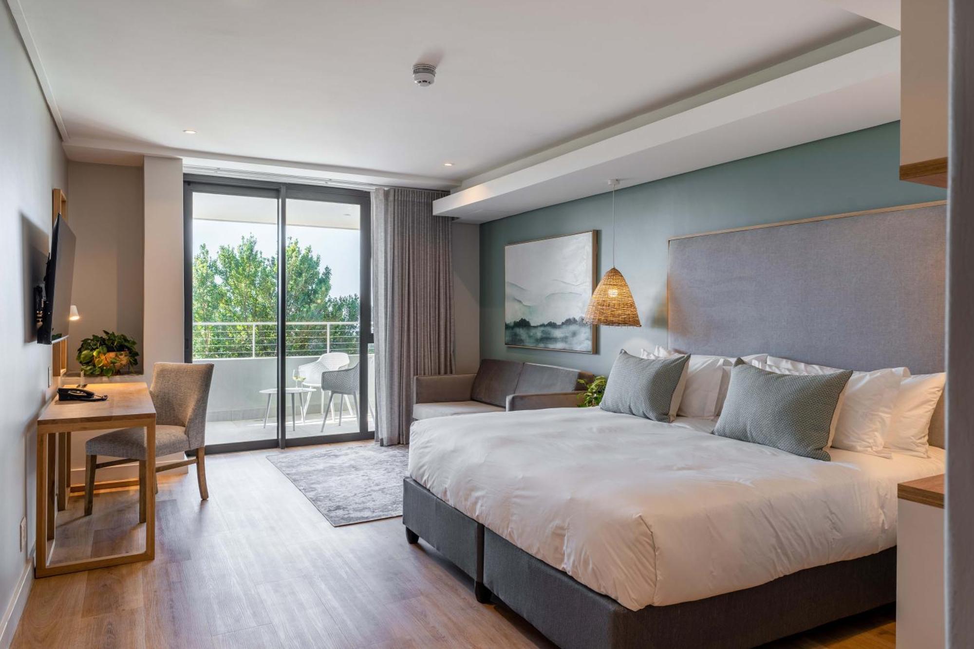 Plett Quarter Hotel - Lion Roars Hotels & Lodges Plettenberg Bay Esterno foto